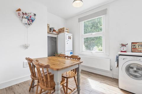 20a Kingsley Road, London, SW19 8HF