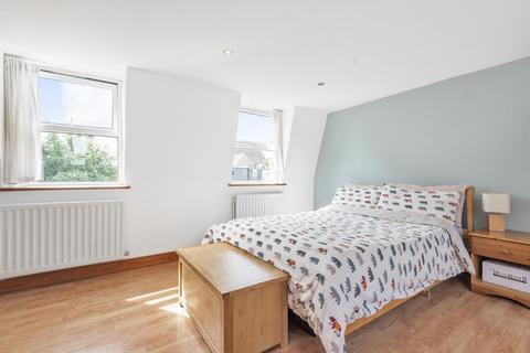 20a Kingsley Road, London, SW19 8HF