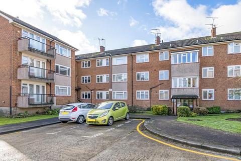19 Albemarle Park, Stanmore, HA7 4HL