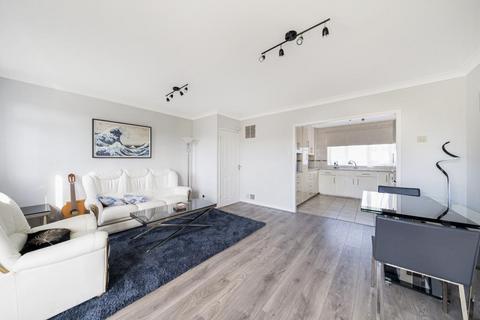 19 Albemarle Park, Stanmore, HA7 4HL