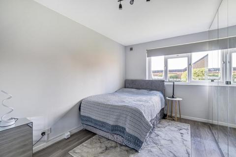 19 Albemarle Park, Stanmore, HA7 4HL