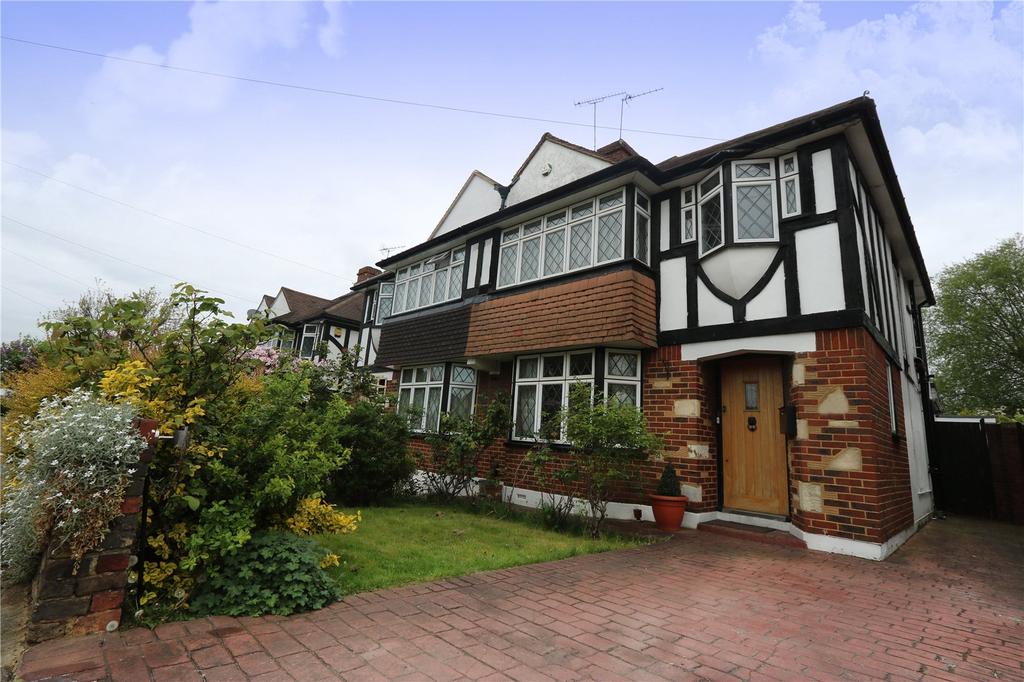 Field End Road, Ruislip, HA4 3 bed semidetached house £1,900 pcm (£