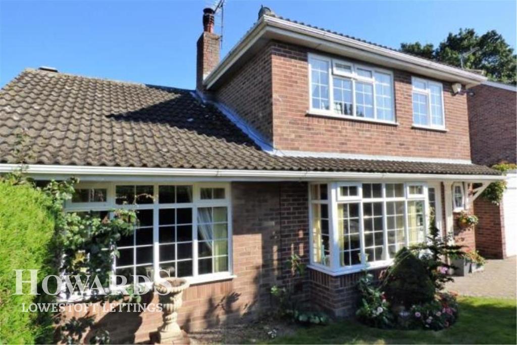Holbein Way, Lowestoft 3 bed detached house to rent £1,200 pcm (£277 pw)