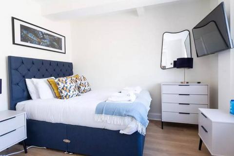 Studio to rent, Chelsea Cloisters, Sloane Avenue, London, SW3