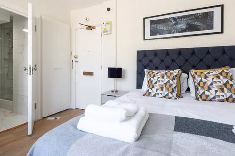 Studio to rent, Chelsea Cloisters, Sloane Avenue, London, SW3