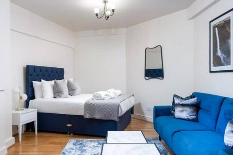 Studio to rent, Chelsea Cloisters, Sloane Avenue, London, SW3