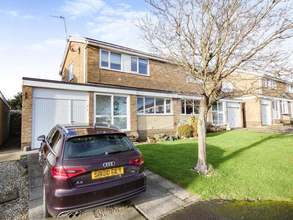 Linden Way, Ellington, Morpeth, Northumberland, NE61 5EY 3 bed semi