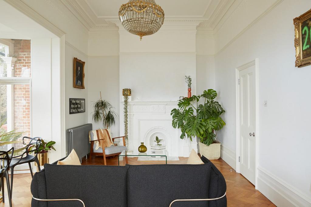 Gresham Way, St LeonardsonSea, East... 1 bed ground floor flat £350,000