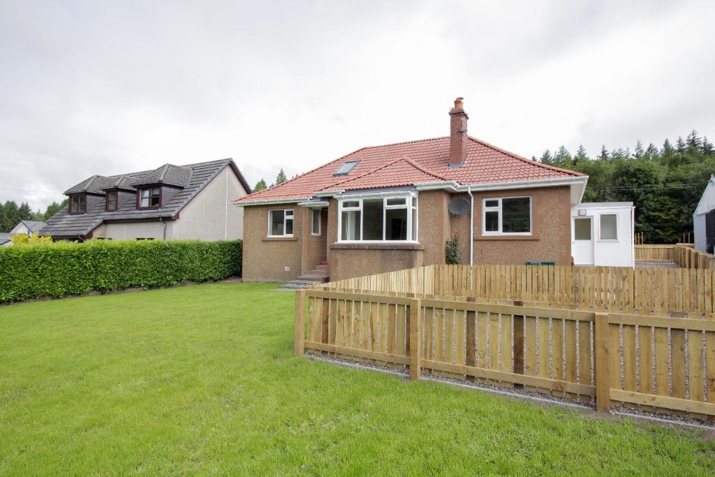 B935, Perthshire, PH2 3 bed bungalow £950 pcm (£219 pw)