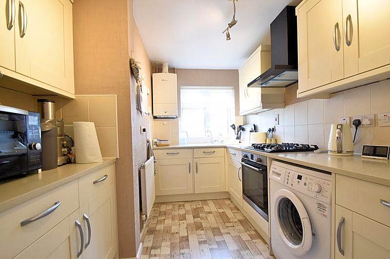 Haddon Road, Luton, Bedfordshire, LU2... 1 bed £140,000
