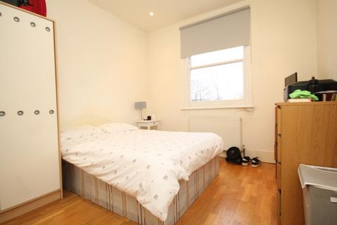 3 bedroom flat to rent, Hillmarton Road, Islington, N7