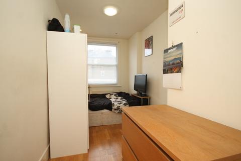 3 bedroom flat to rent, Hillmarton Road, Islington, N7