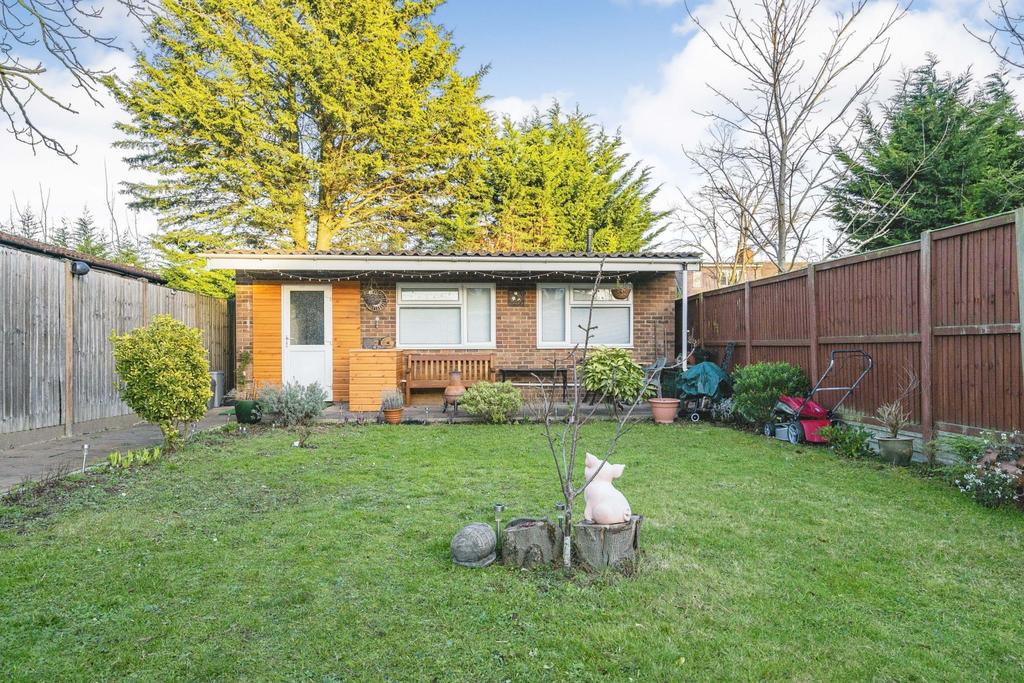 Halfway Avenue, Luton 7 bed semidetached house £725,000