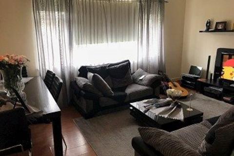 2 bedroom maisonette to rent, Linden Way, Southgate