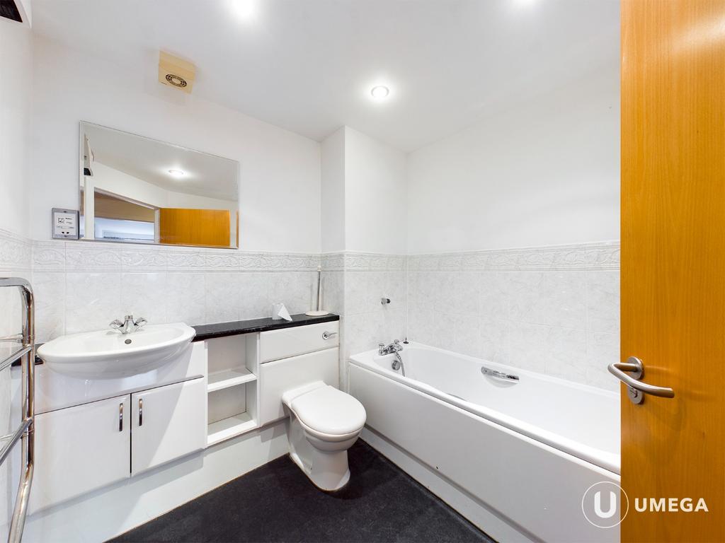 Constitution Street, Leith... 2 bed flat £895 pcm (£207 pw)