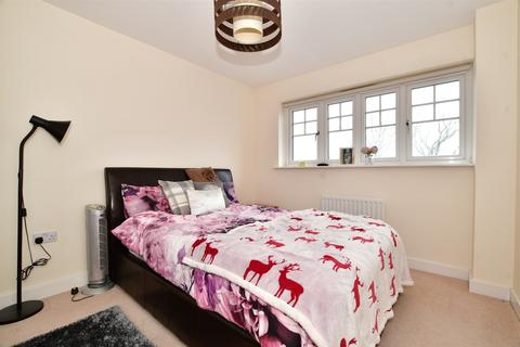 2 bedroom flat for sale - Millpond Lane, Horsham, West Sussex