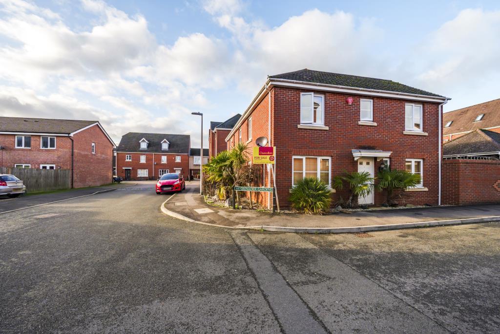 Thatcham, West Berkshire, RG19 3 bed semidetached house for sale £