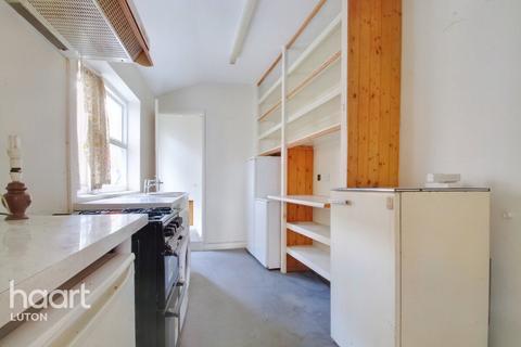 56 Buxton Road, Luton, LU1 1RE