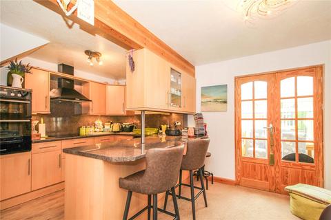20 Abbots Drive, Bideford, EX39 4DB
