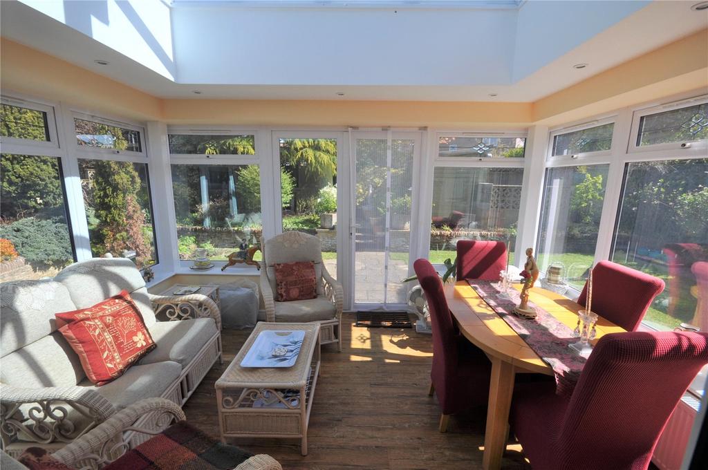 Broome Manor Lane, Swindon, SN3 2 bed bungalow for sale £450,000