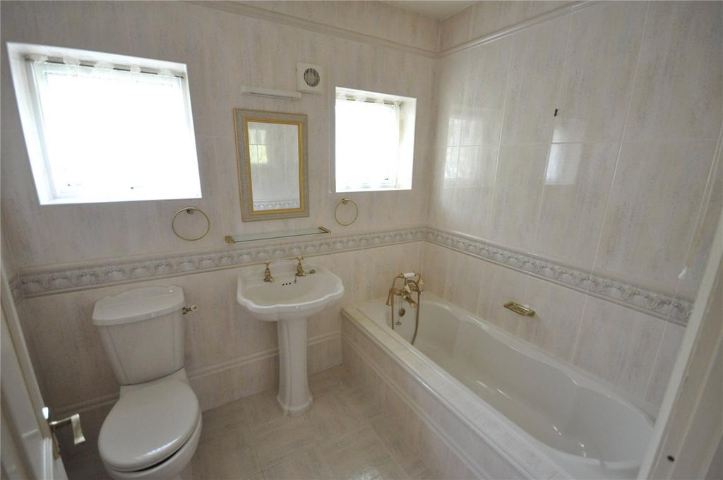 Broome Manor Lane, Swindon, SN3 2 bed bungalow for sale £420,000