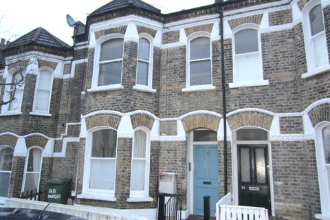 2 bedroom flat for sale - Harbut Road, London SW11