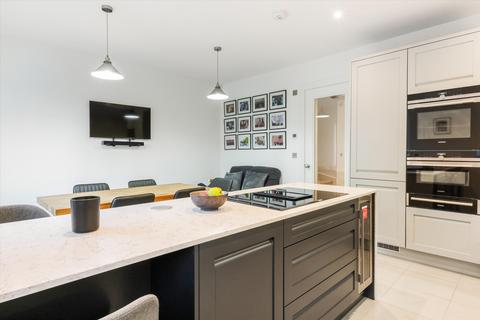 5 bedroom terraced house for sale - Summerbee Drive, Cheltenham, Gloucestershire, GL51