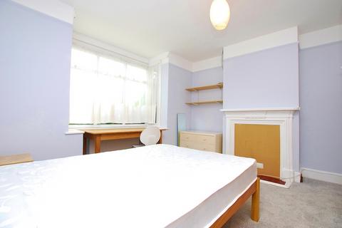5 bedroom semi-detached house to rent - Aldershot Road, Guildford, Surrey, GU2