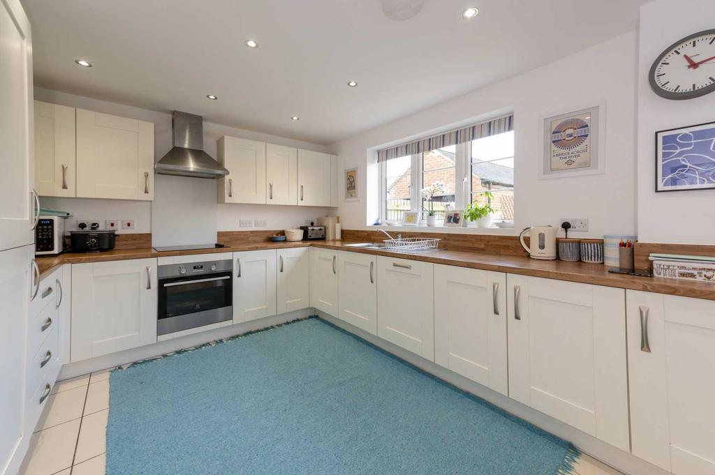 Goldings Road, Hook Norton 4 bed detached house £525,000