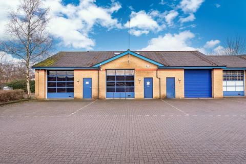 Industrial unit to rent - Agecroft Enterprise Park, Agecroft Road, Manchester, M27 8UW