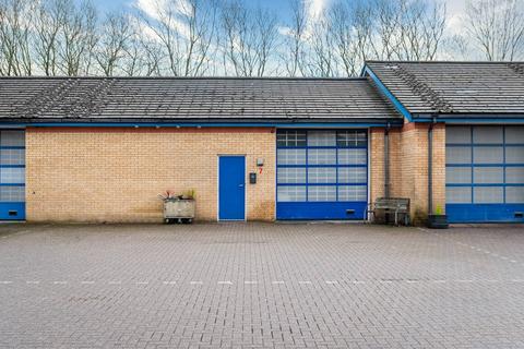 Industrial unit to rent - Agecroft Enterprise Park, Agecroft Road, Manchester, M27 8UW