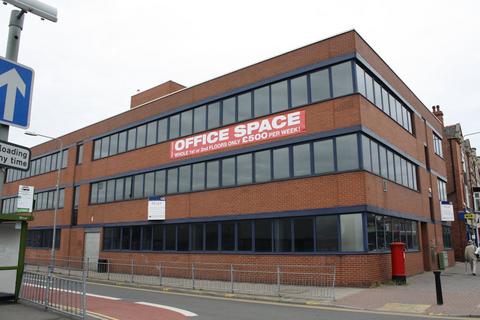 Office to rent, Crown House, Newcastle Avenue, Worksop, S80 1ET
