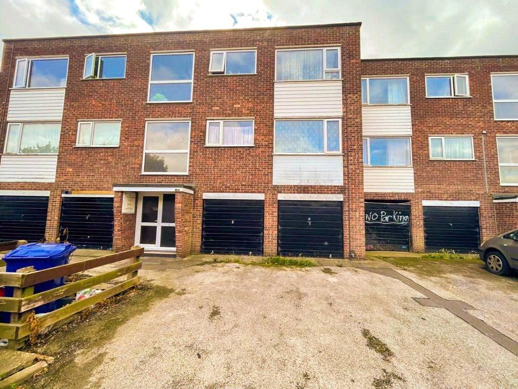 Court, Grimsby, North East Lincs, DN31 2 bed flat £35,000