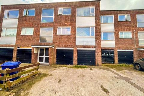 2 bedroom flat for sale, Thorgam Court, Grimsby, North East Lincs, DN31