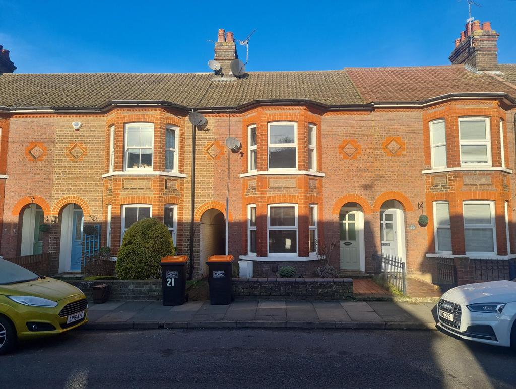 St Peters Road, Dunstable, LU5 3 bed terraced house £1,345 pcm (£310 pw)