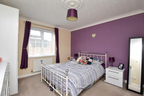 30 Oak Eggar Chase, Pinewood, Ipswich, IP8 3TJ