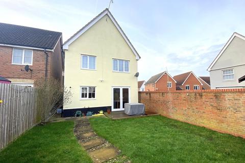 30 Oak Eggar Chase, Pinewood, Ipswich, IP8 3TJ