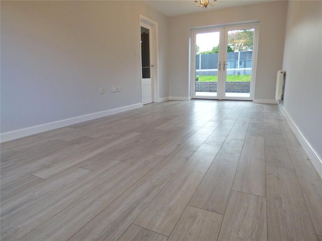 Milton Road, Cannock, WS11 3 bed semidetached house £895 pcm (£207 pw)