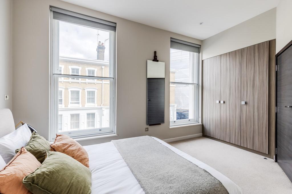 2, 7 Garrick Bedroom