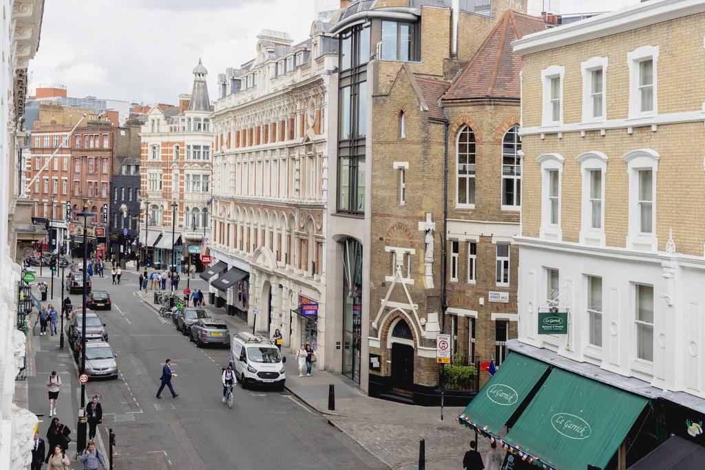 2, 7 Garrick Exterior