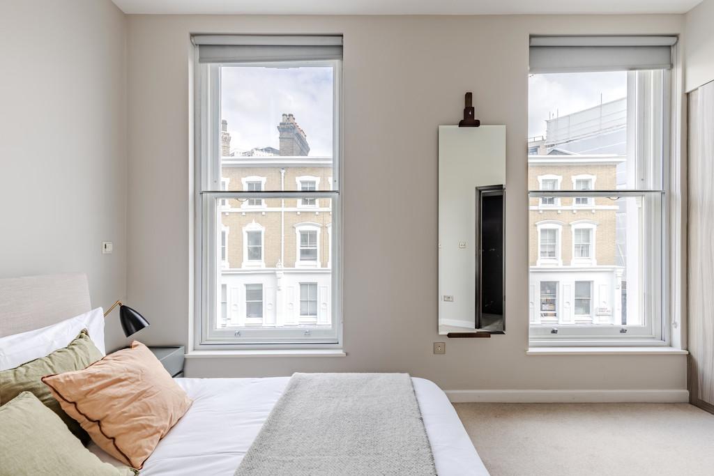 2, 7 Garrick Bedroom Windows