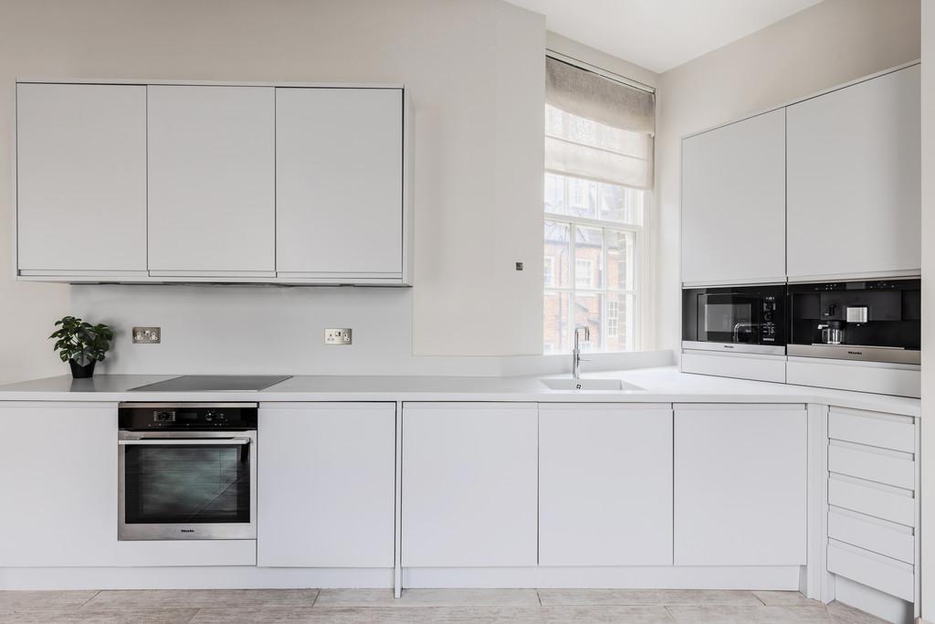2, 7 Garrick Kitchen