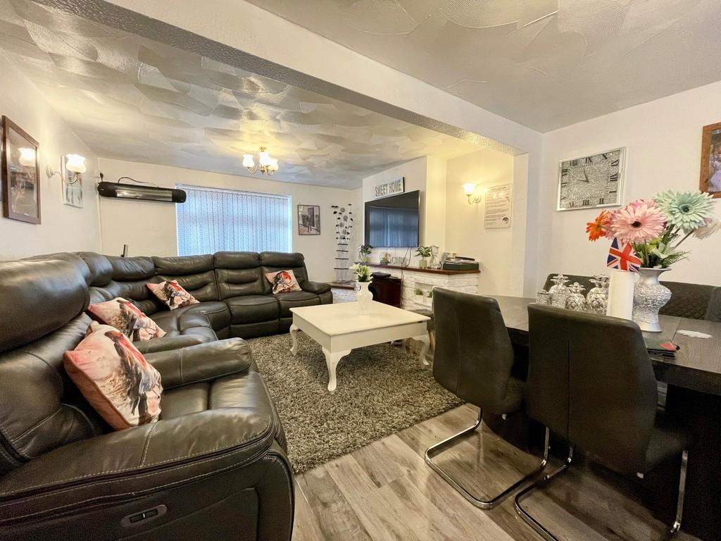 Rodney Road, Great Yarmouth 3 bed end of terrace house for sale £145,000