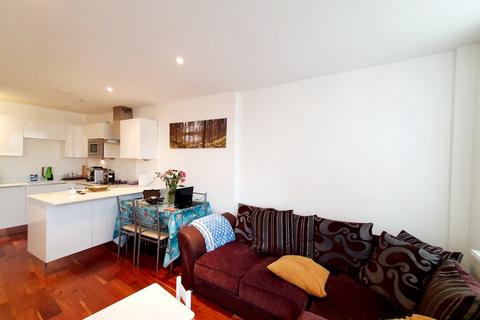 2 bedroom flat to rent, Silver Street, Enfield