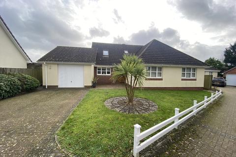 4 bedroom detached bungalow for sale - Oaklands Close, Chulmleigh