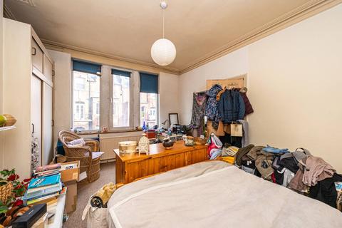 2 Baalbec Road, London, N5 1QN