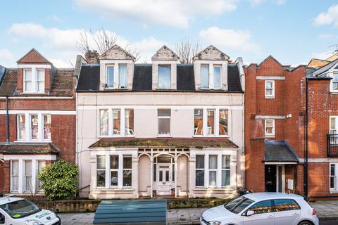 2 Baalbec Road, London, N5 1QN