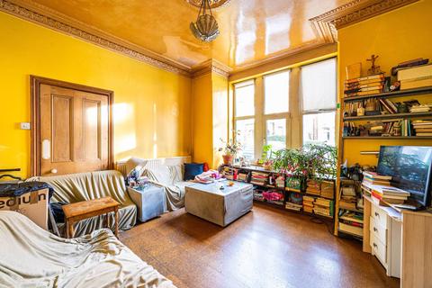 2 Baalbec Road, London, N5 1QN