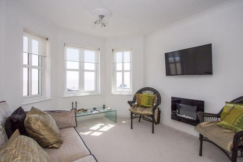 The Esplanade, Penarth 2 bed apartment for sale £260,000