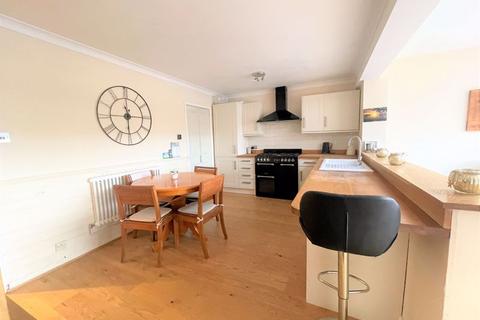 7 Cranbrook Terrace, Cranleigh, GU6 7ES